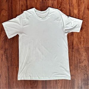 Lululemon metal vent tech shirt (XL)